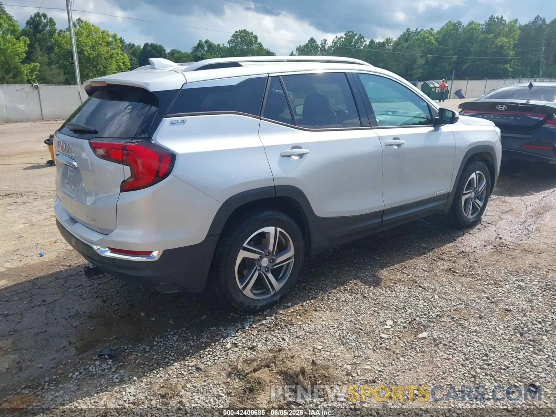 4 Photograph of a damaged car 3GKALVEV4KL182566 GMC TERRAIN 2019