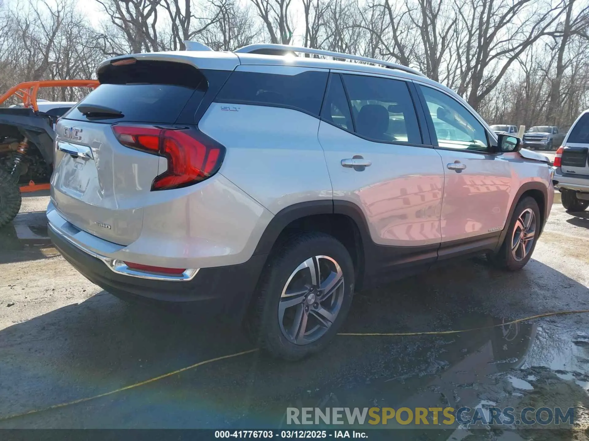 4 Photograph of a damaged car 3GKALVEV4KL358841 GMC TERRAIN 2019