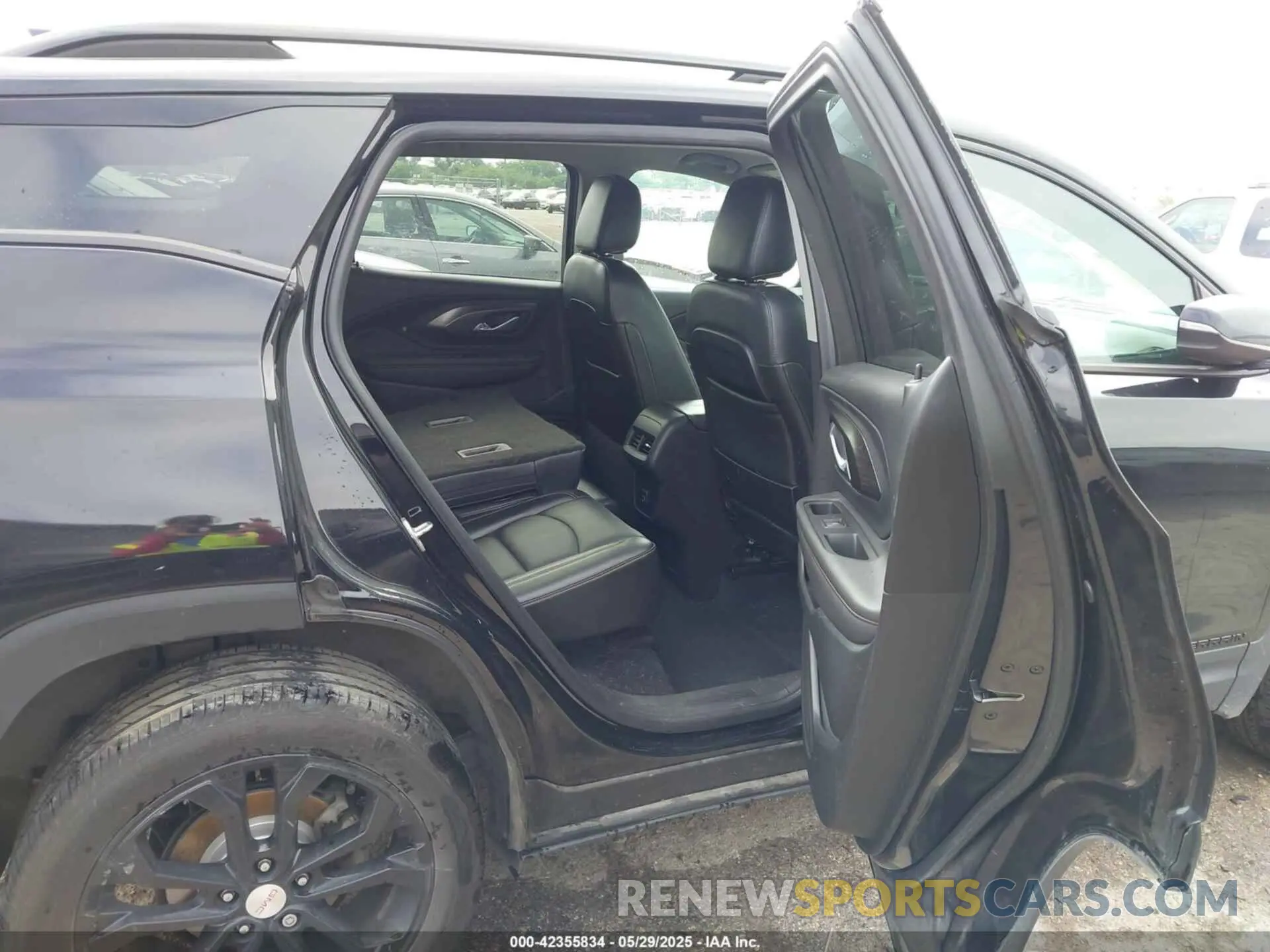 8 Photograph of a damaged car 3GKALVEV4KL363408 GMC TERRAIN 2019