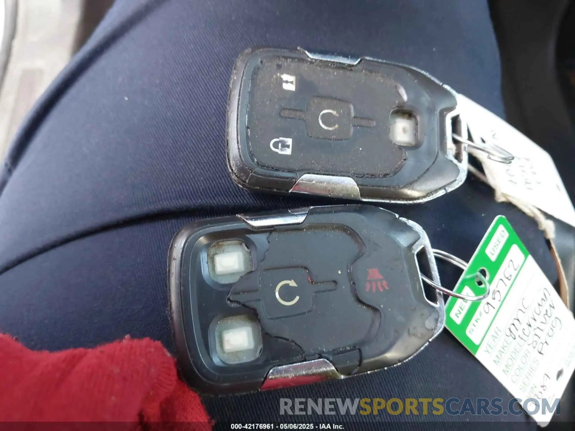 11 Photograph of a damaged car 3GKALVEV5KL244184 GMC TERRAIN 2019