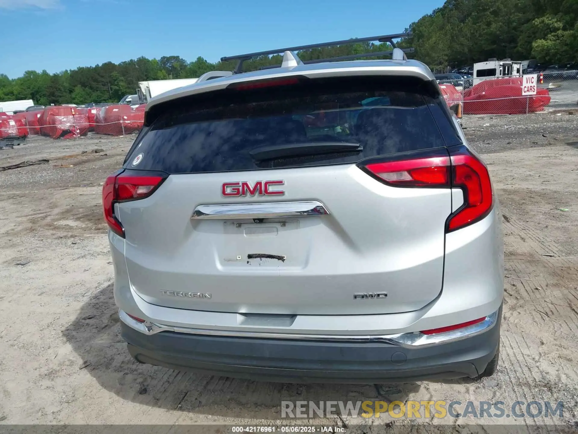 16 Photograph of a damaged car 3GKALVEV5KL244184 GMC TERRAIN 2019