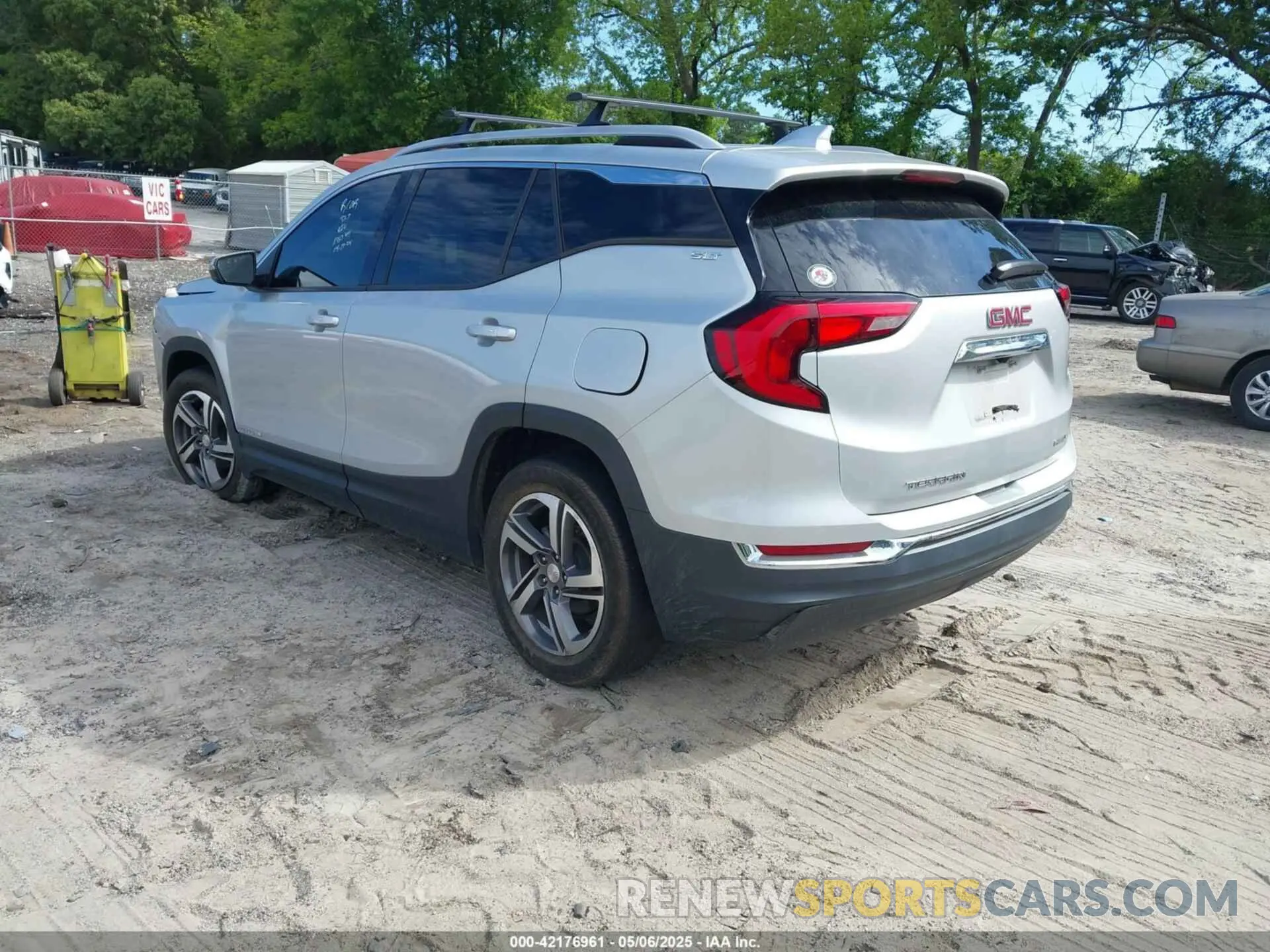3 Photograph of a damaged car 3GKALVEV5KL244184 GMC TERRAIN 2019