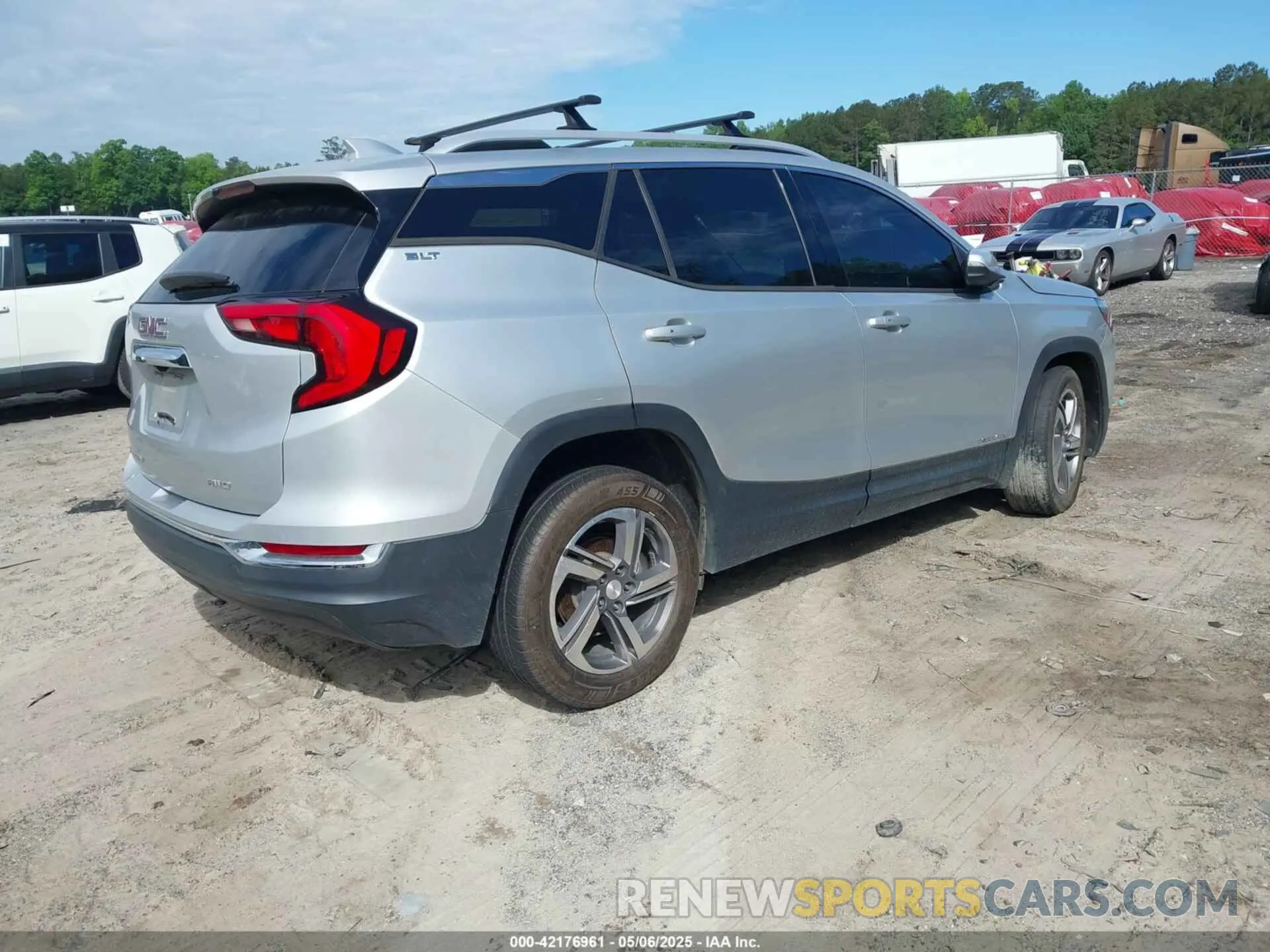 4 Photograph of a damaged car 3GKALVEV5KL244184 GMC TERRAIN 2019