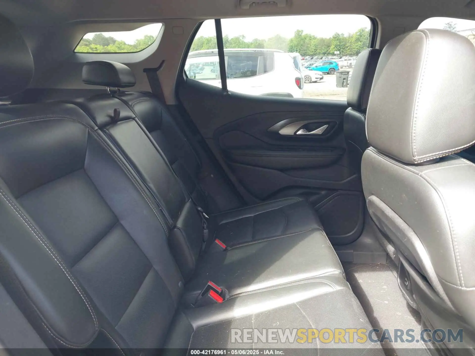 8 Photograph of a damaged car 3GKALVEV5KL244184 GMC TERRAIN 2019