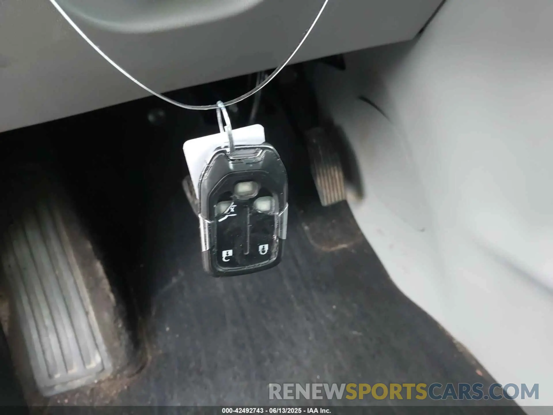 11 Photograph of a damaged car 3GKALVEV5KL348920 GMC TERRAIN 2019