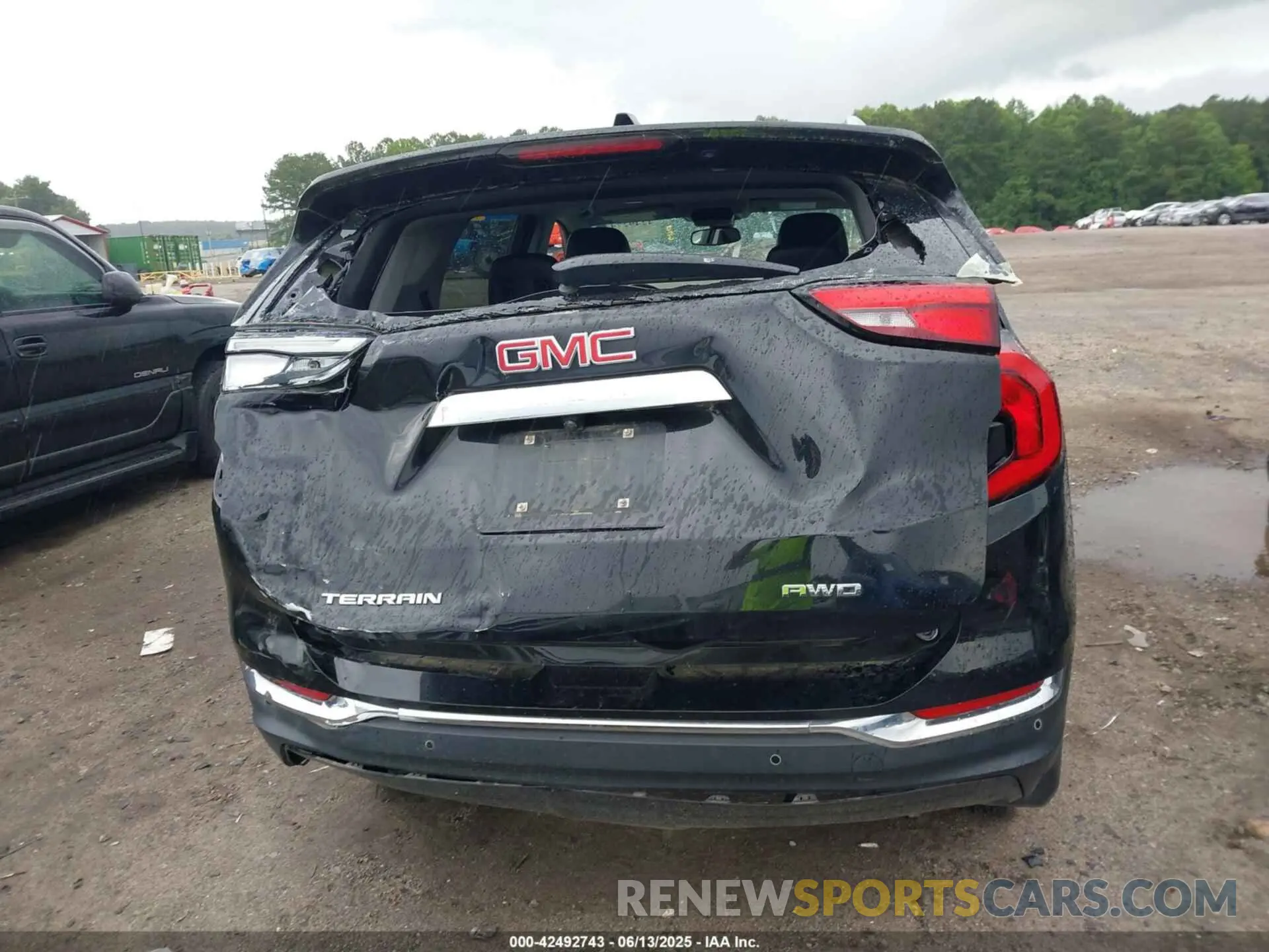 16 Photograph of a damaged car 3GKALVEV5KL348920 GMC TERRAIN 2019