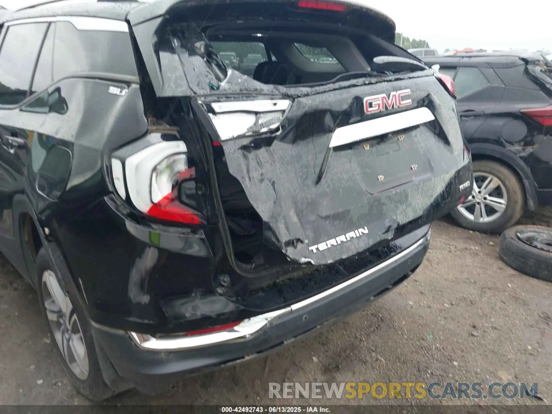 6 Photograph of a damaged car 3GKALVEV5KL348920 GMC TERRAIN 2019
