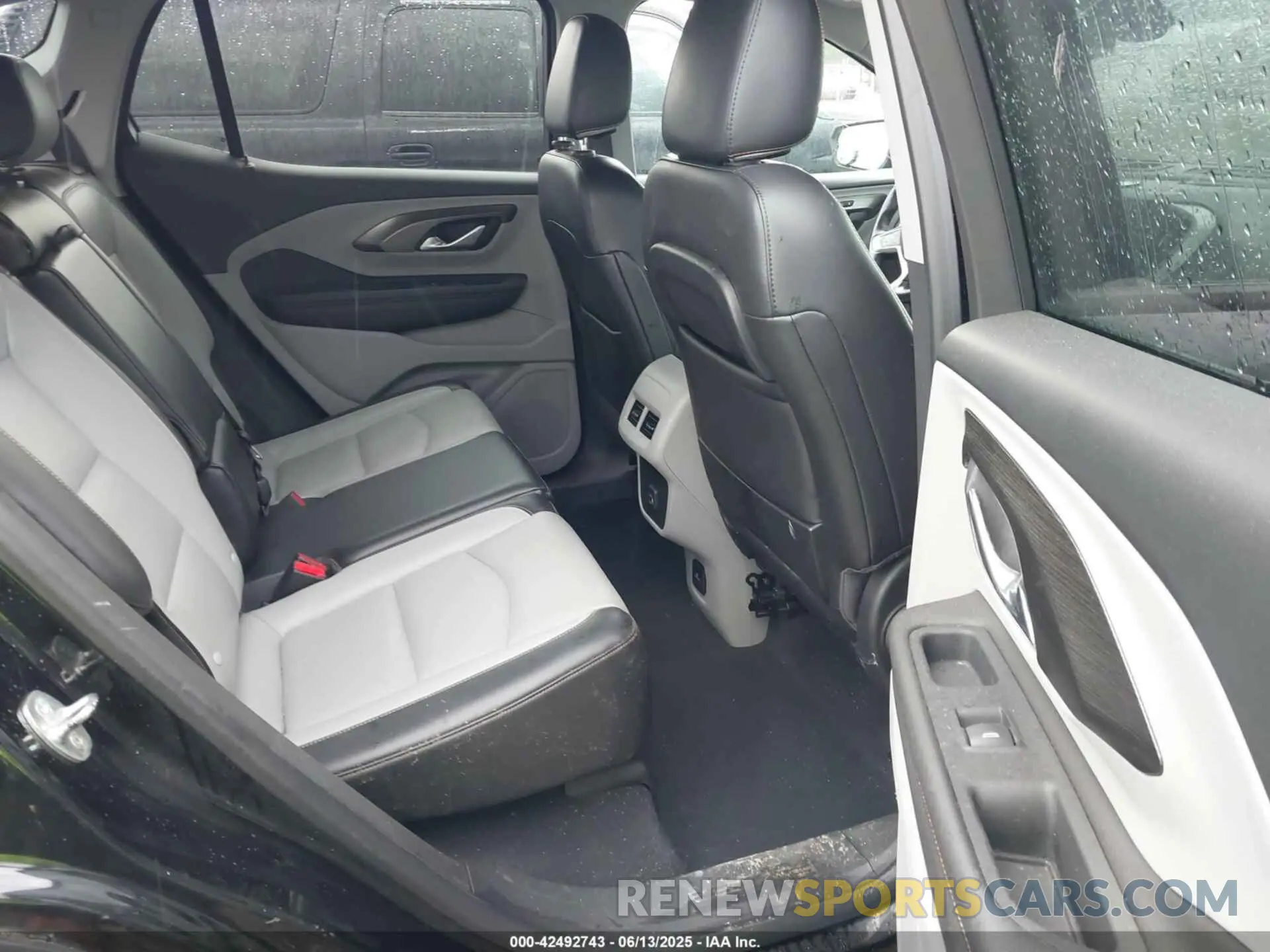 8 Photograph of a damaged car 3GKALVEV5KL348920 GMC TERRAIN 2019