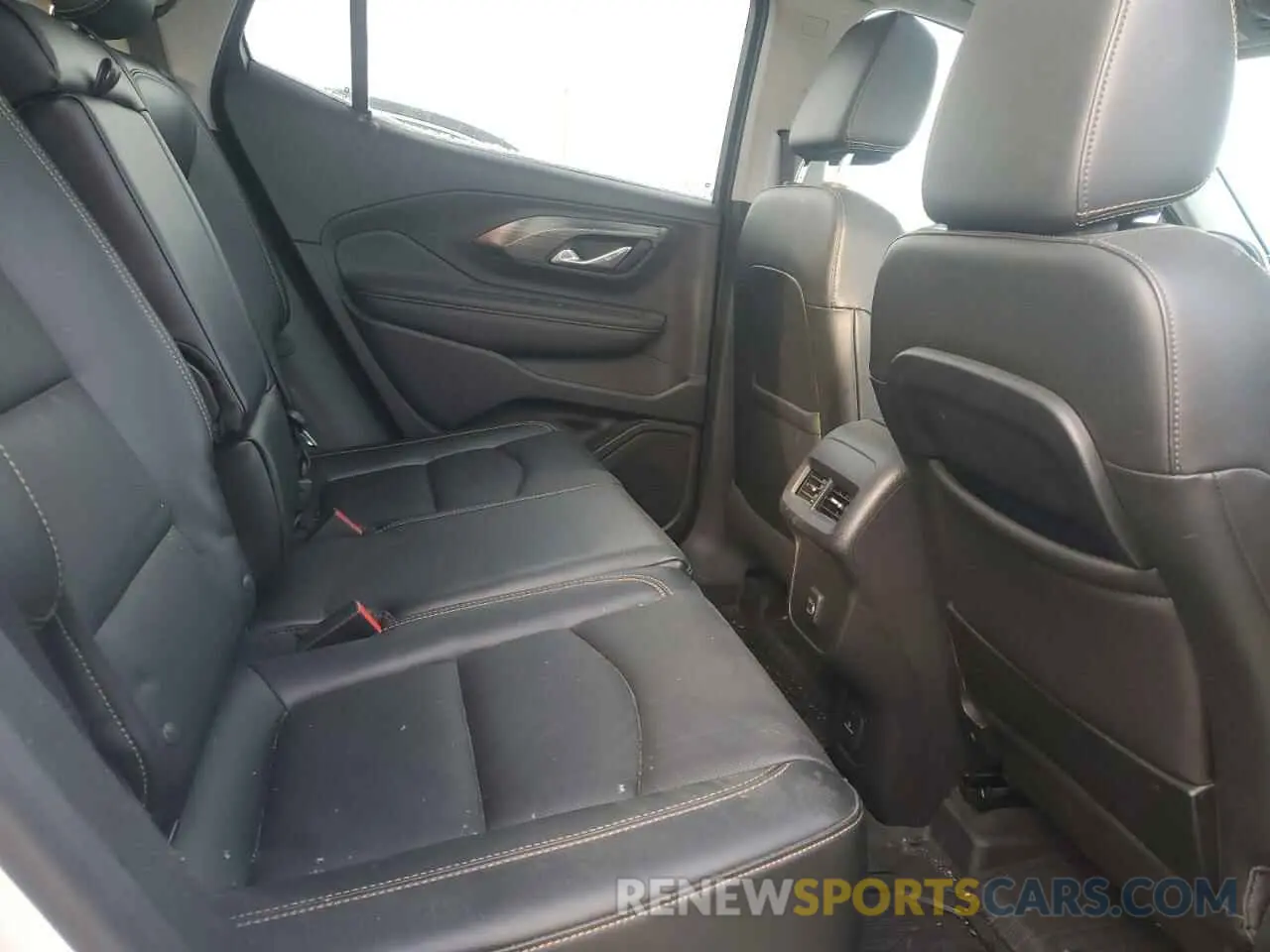 11 Photograph of a damaged car 3GKALVEV6KL305929 GMC TERRAIN 2019