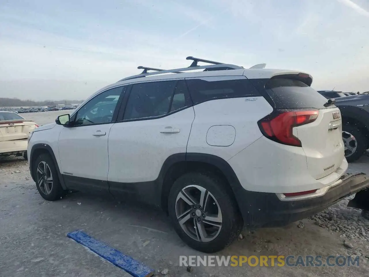 2 Photograph of a damaged car 3GKALVEV6KL305929 GMC TERRAIN 2019