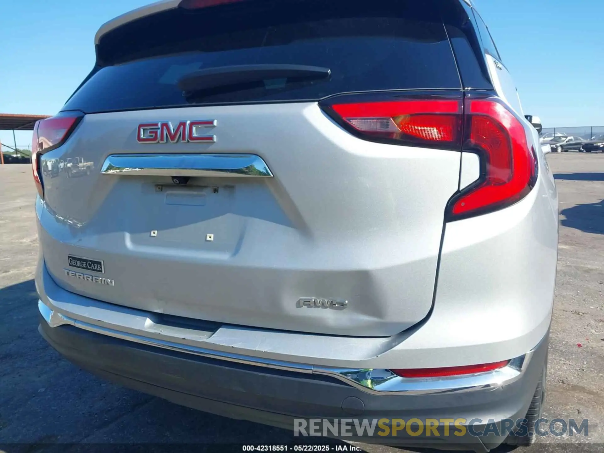 17 Photograph of a damaged car 3GKALVEV6KL341085 GMC TERRAIN 2019