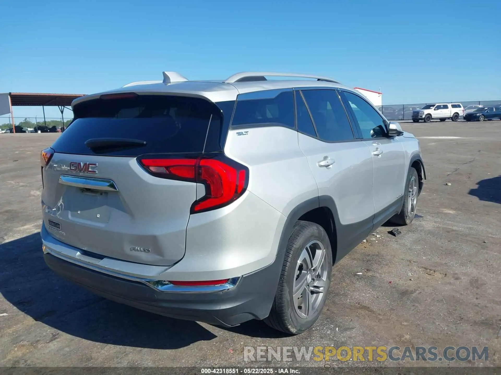 4 Photograph of a damaged car 3GKALVEV6KL341085 GMC TERRAIN 2019