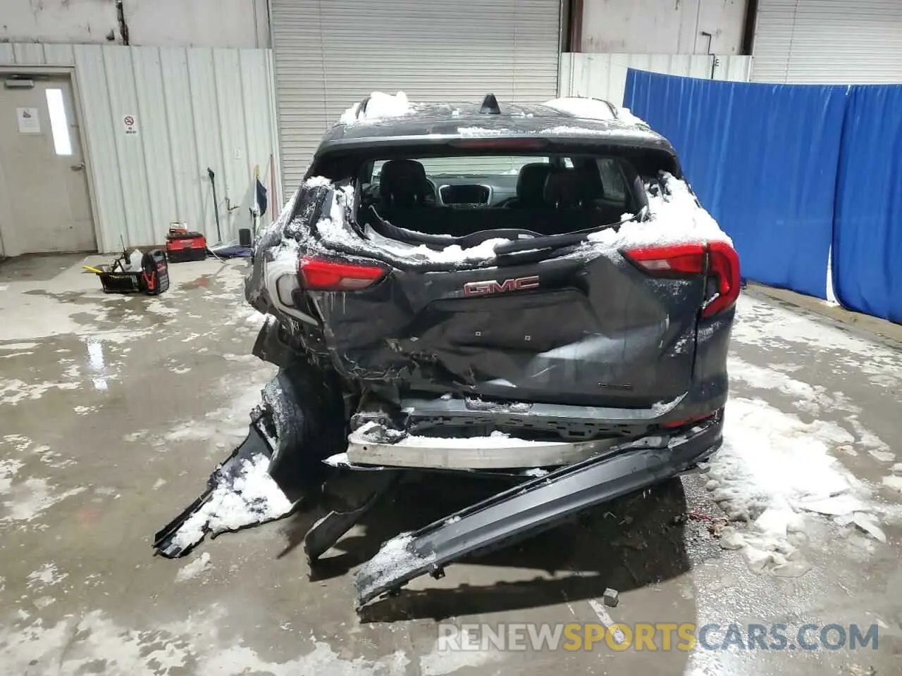 6 Photograph of a damaged car 3GKALVEV7KL185428 GMC TERRAIN 2019