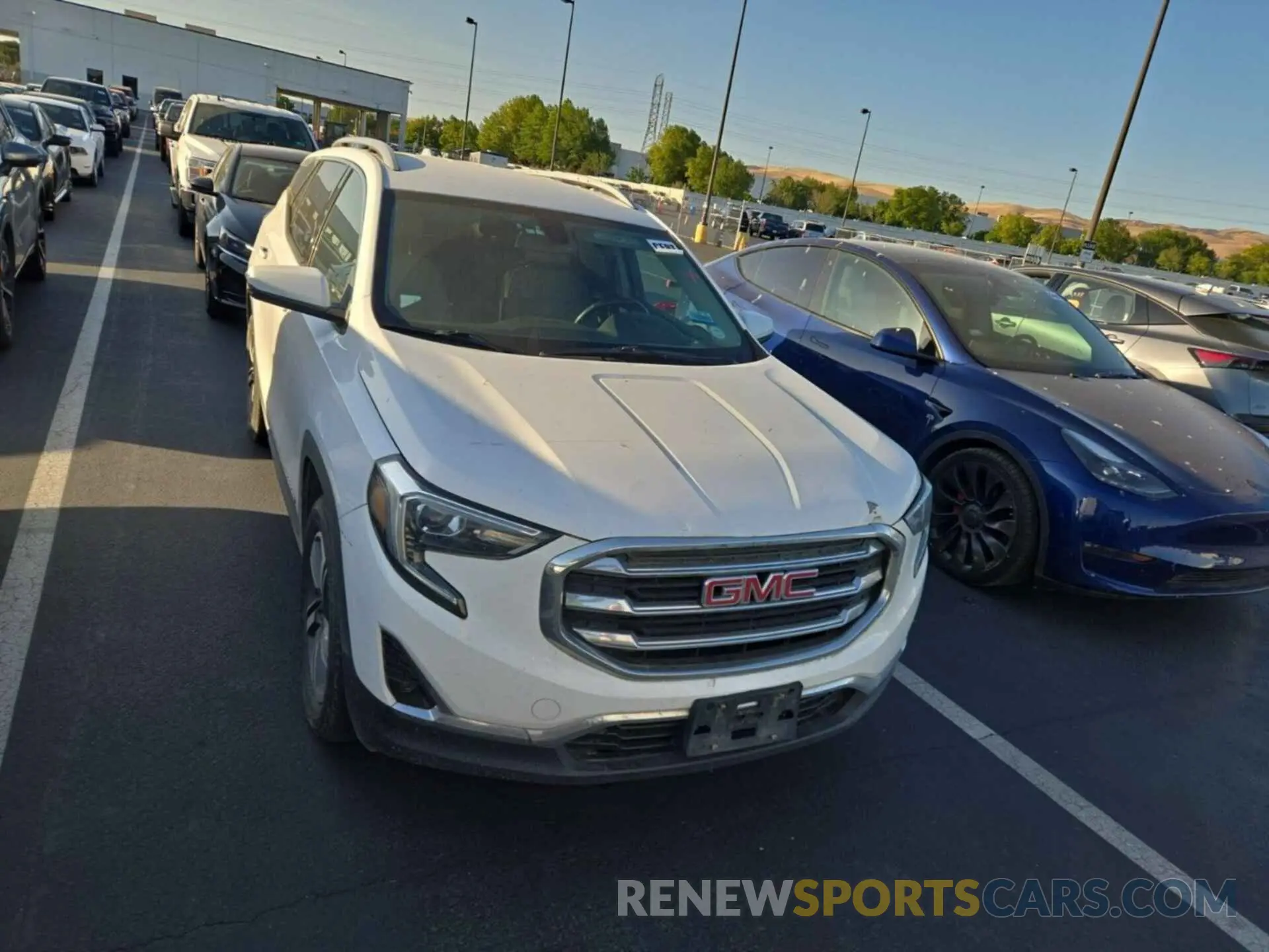 30 Photograph of a damaged car 3GKALVEVXKL294806 GMC TERRAIN 2019