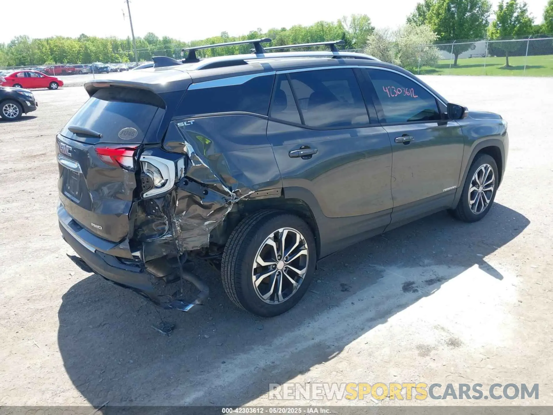 4 Photograph of a damaged car 3GKALVEX0KL231845 GMC TERRAIN 2019