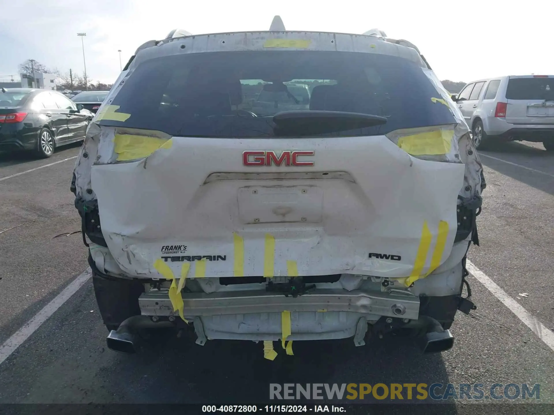 17 Photograph of a damaged car 3GKALVEX2KL215372 GMC TERRAIN 2019