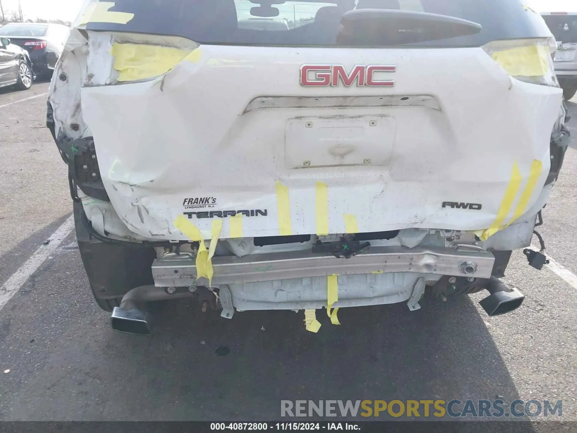 18 Photograph of a damaged car 3GKALVEX2KL215372 GMC TERRAIN 2019