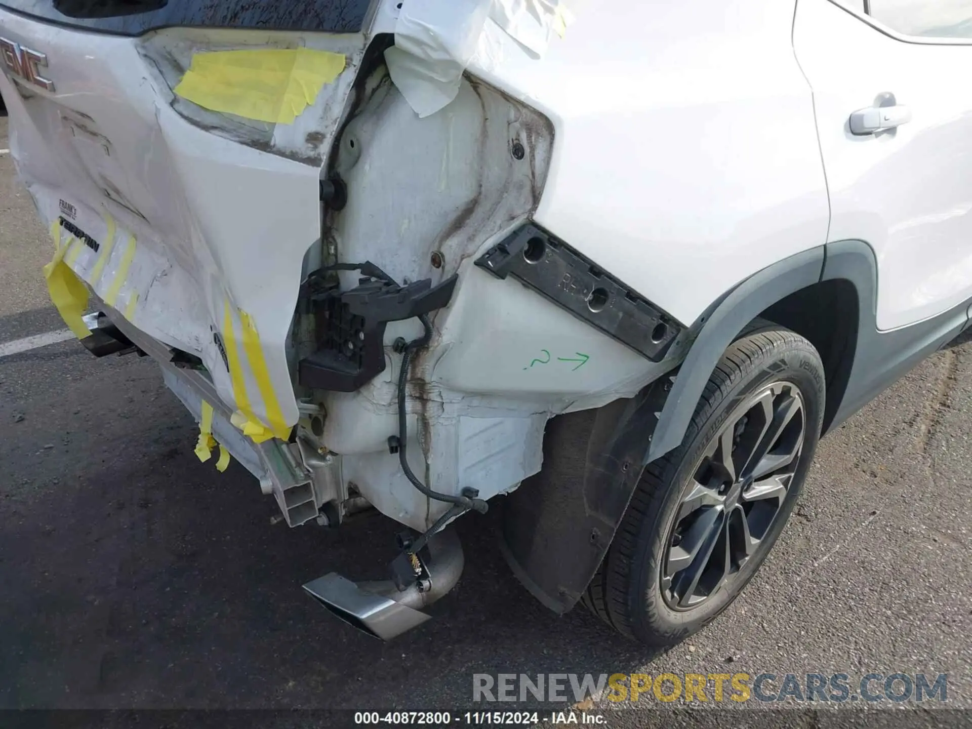 19 Photograph of a damaged car 3GKALVEX2KL215372 GMC TERRAIN 2019