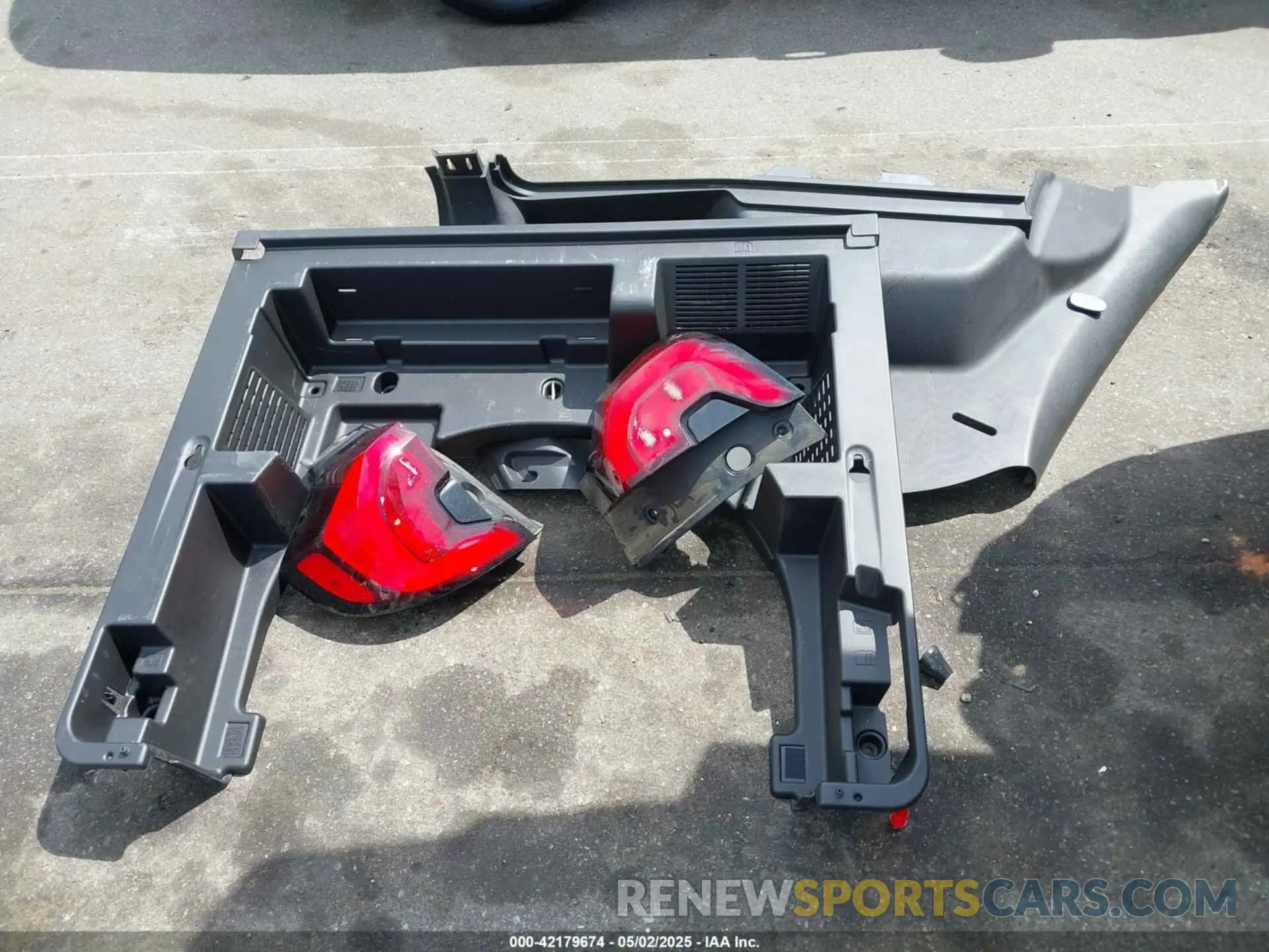 12 Photograph of a damaged car 3GKALVEX3KL196329 GMC TERRAIN 2019