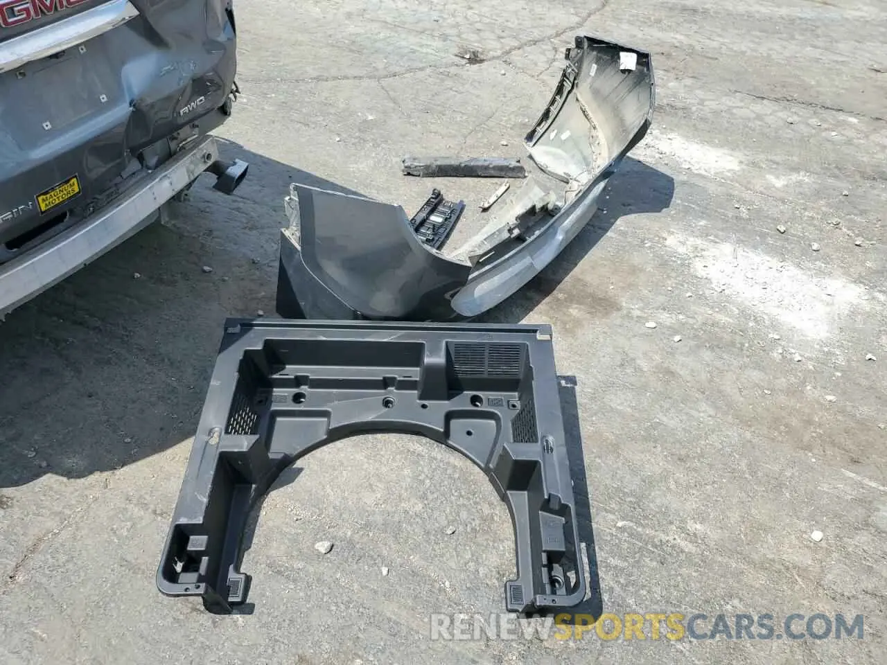 13 Photograph of a damaged car 3GKALVEX4KL229483 GMC TERRAIN 2019