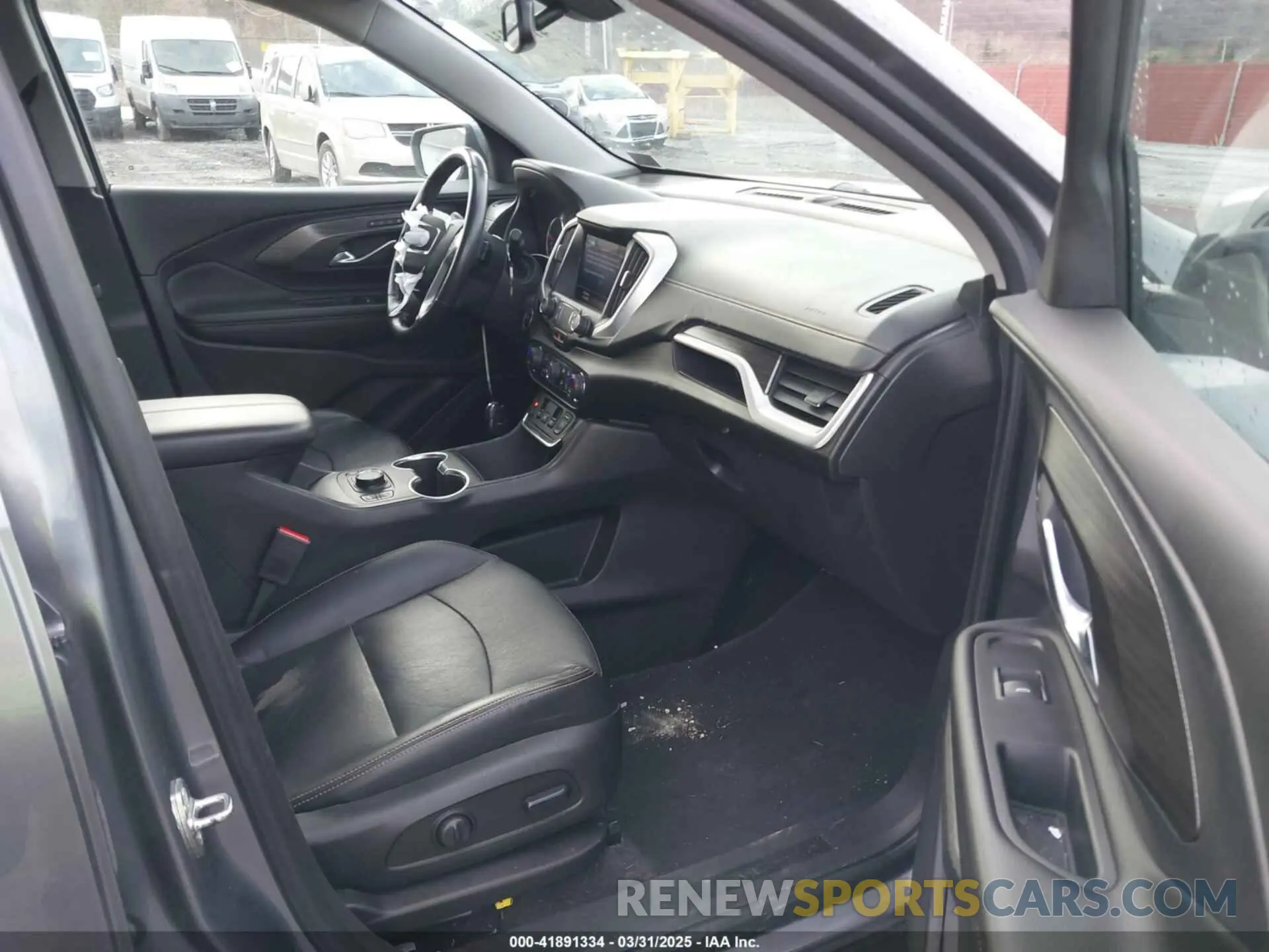 5 Photograph of a damaged car 3GKALVEX5KL384320 GMC TERRAIN 2019