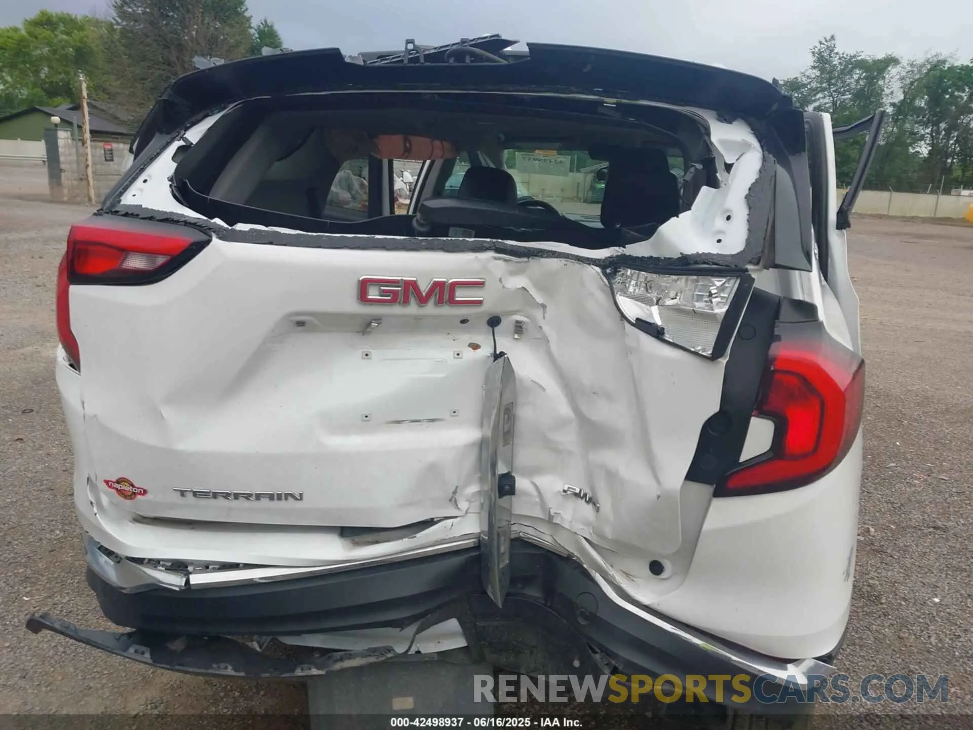 18 Photograph of a damaged car 3GKALVEX7KL278581 GMC TERRAIN 2019