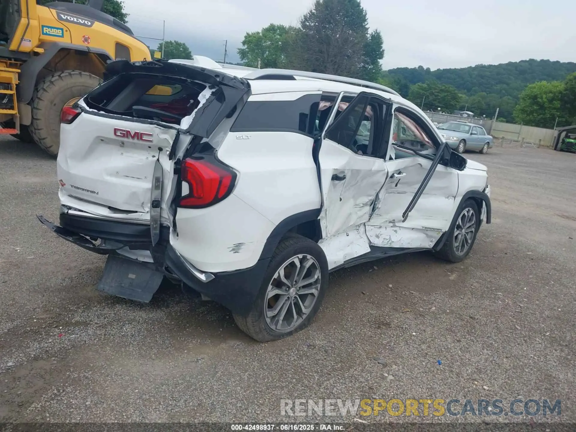 4 Photograph of a damaged car 3GKALVEX7KL278581 GMC TERRAIN 2019