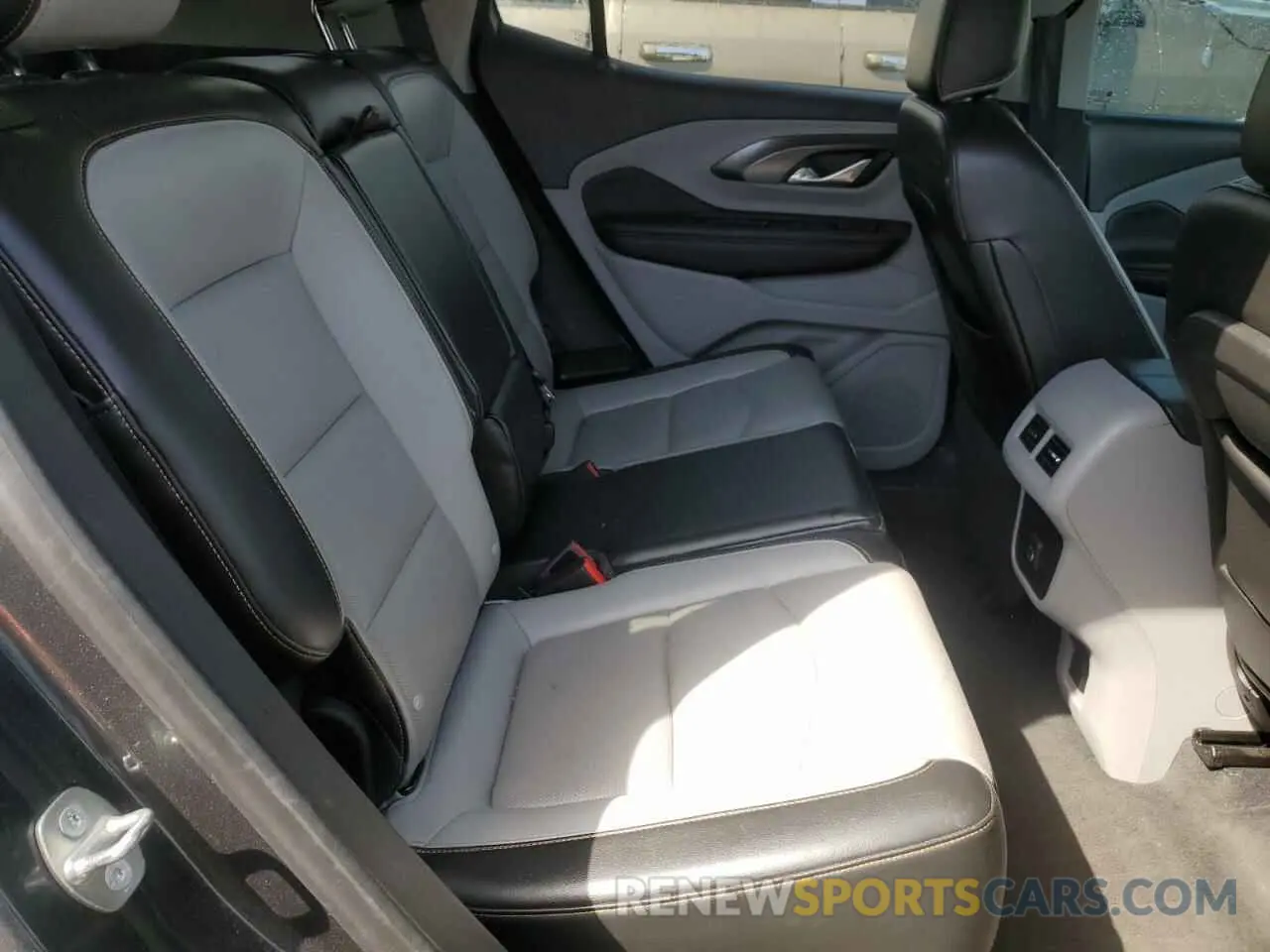 11 Photograph of a damaged car 3GKALVEX7KL358821 GMC TERRAIN 2019