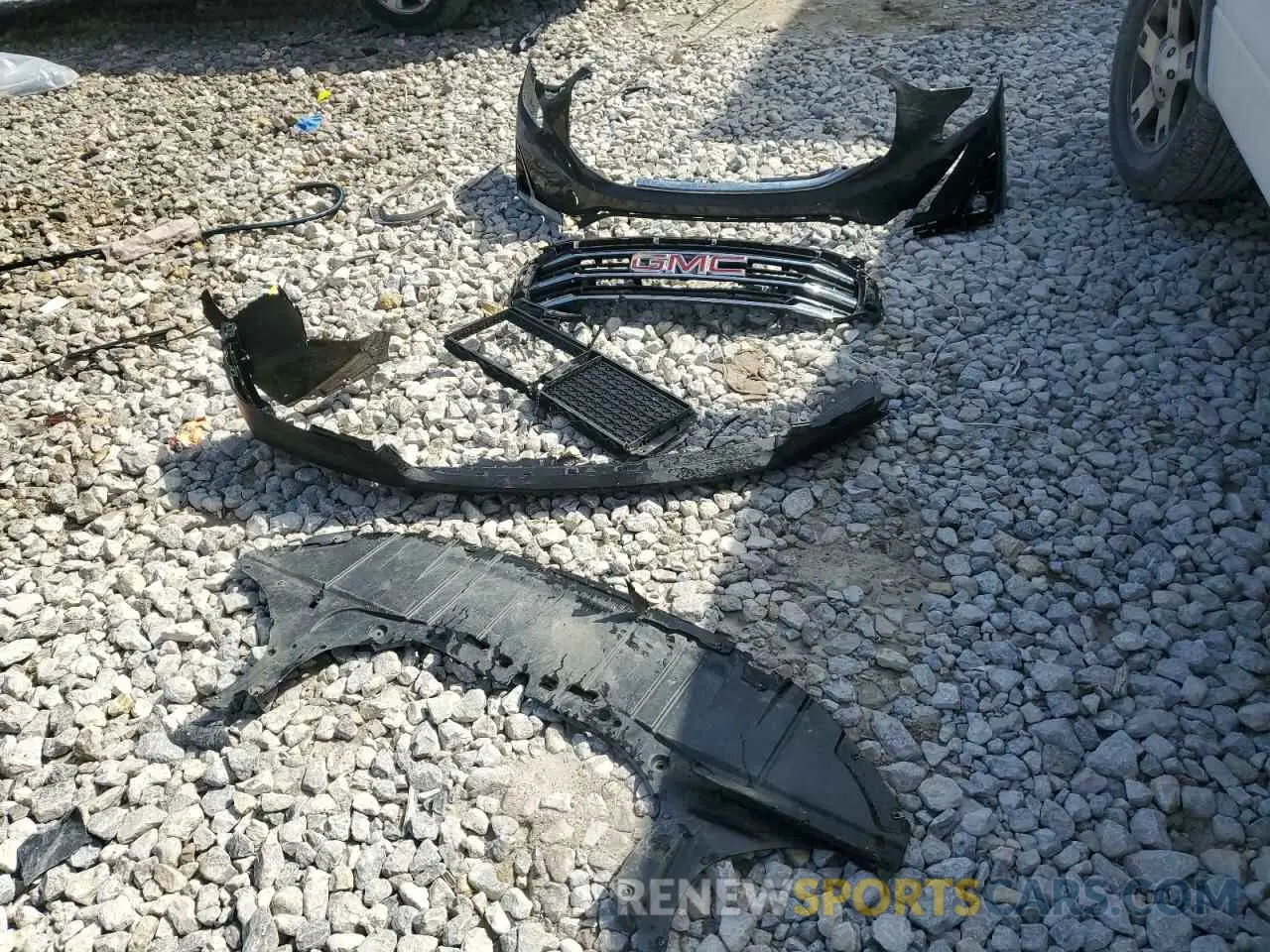 13 Photograph of a damaged car 3GKALVEX7KL358821 GMC TERRAIN 2019