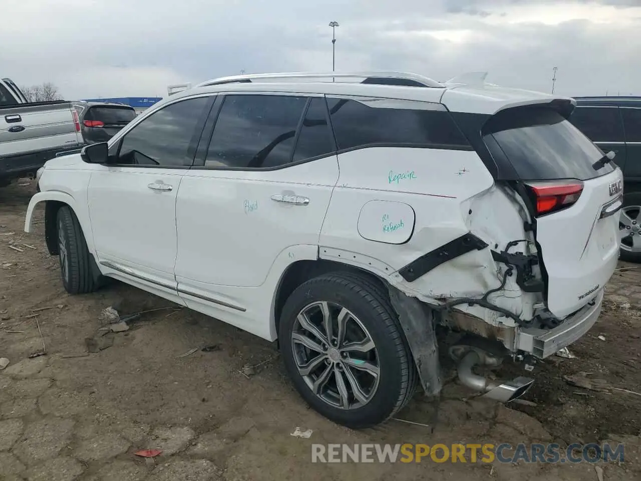 2 Photograph of a damaged car 3GKALXEX0KL136584 GMC TERRAIN 2019