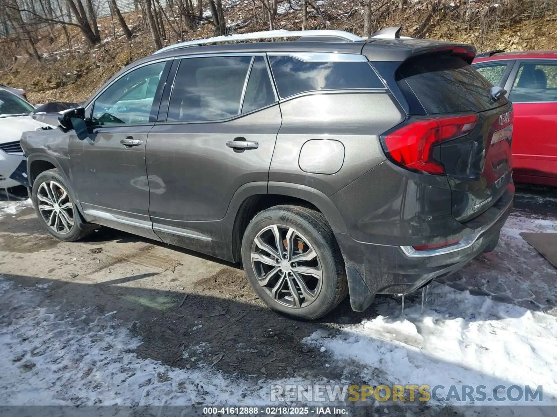 3 Photograph of a damaged car 3GKALXEX6KL383270 GMC TERRAIN 2019