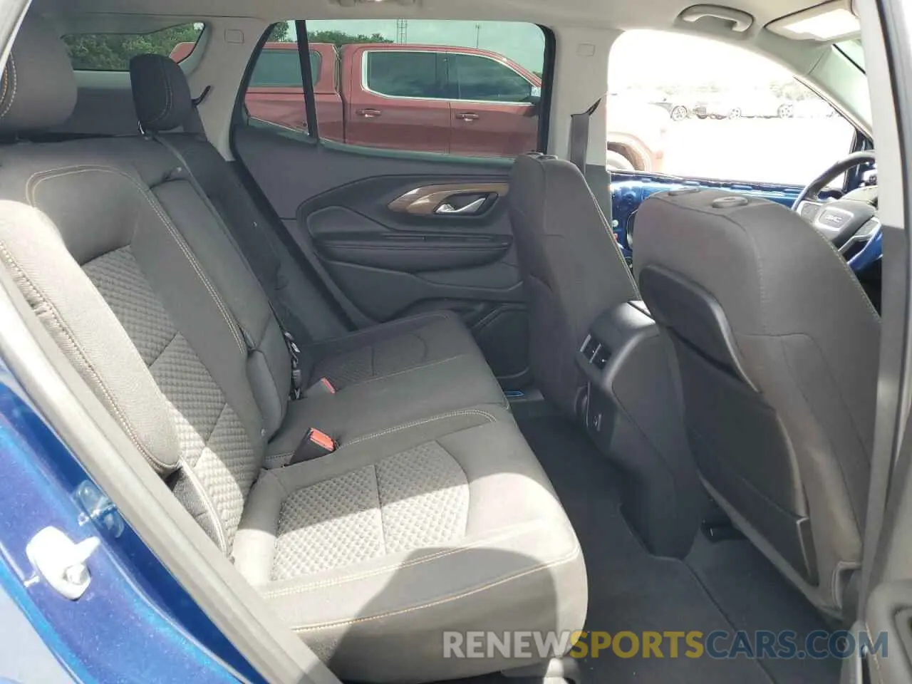 11 Photograph of a damaged car 3GKALMEV0LL105883 GMC TERRAIN 2020