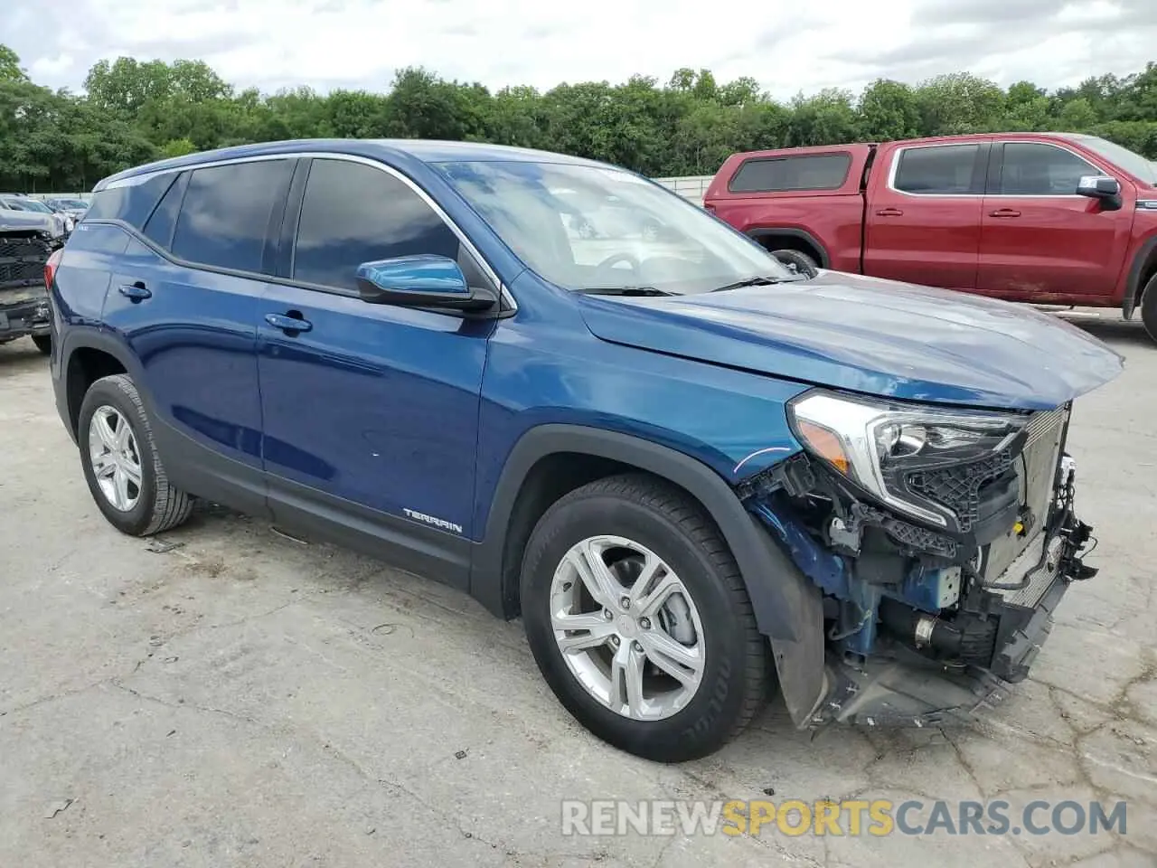 4 Photograph of a damaged car 3GKALMEV0LL105883 GMC TERRAIN 2020