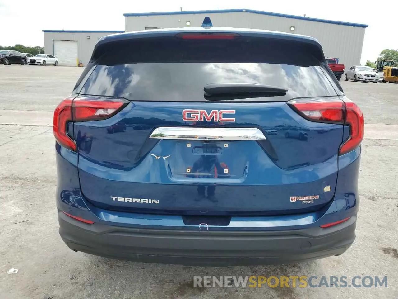 6 Photograph of a damaged car 3GKALMEV0LL105883 GMC TERRAIN 2020