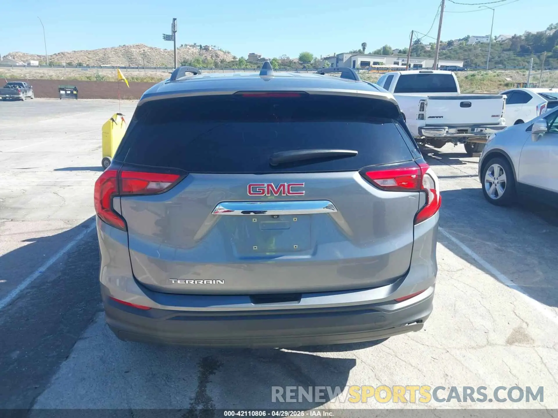 16 Photograph of a damaged car 3GKALMEV0LL110856 GMC TERRAIN 2020