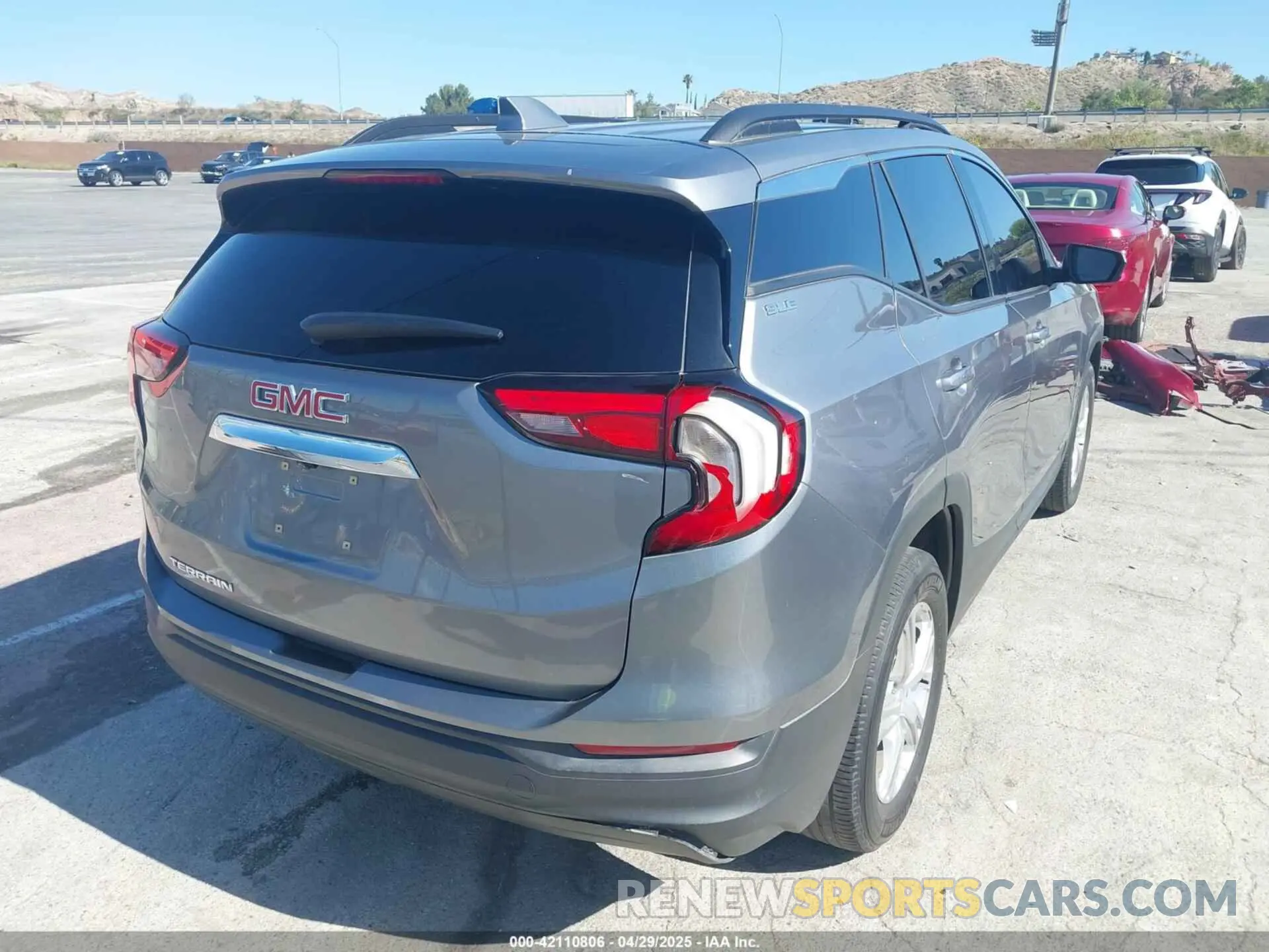 4 Photograph of a damaged car 3GKALMEV0LL110856 GMC TERRAIN 2020