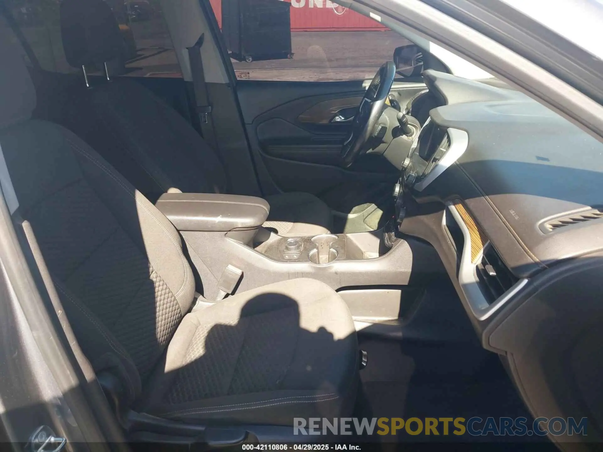 5 Photograph of a damaged car 3GKALMEV0LL110856 GMC TERRAIN 2020