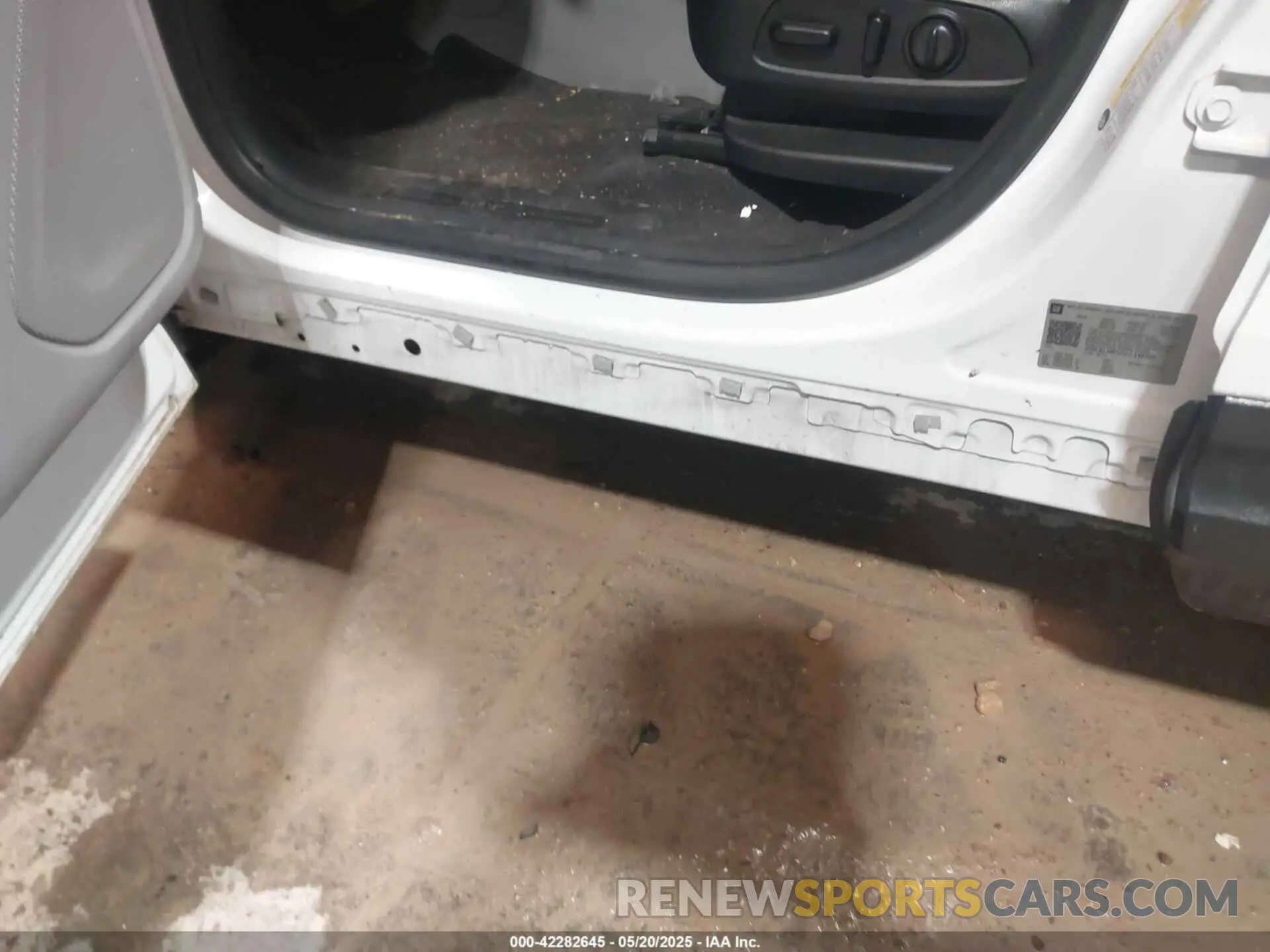 21 Photograph of a damaged car 3GKALMEV0LL146725 GMC TERRAIN 2020