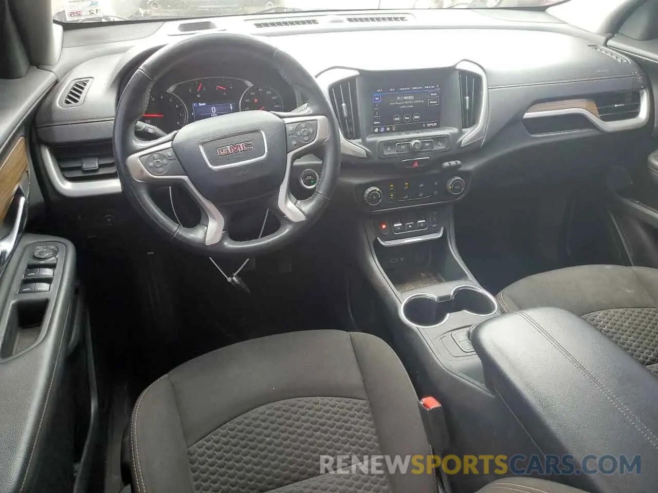8 Photograph of a damaged car 3GKALMEV0LL158793 GMC TERRAIN 2020