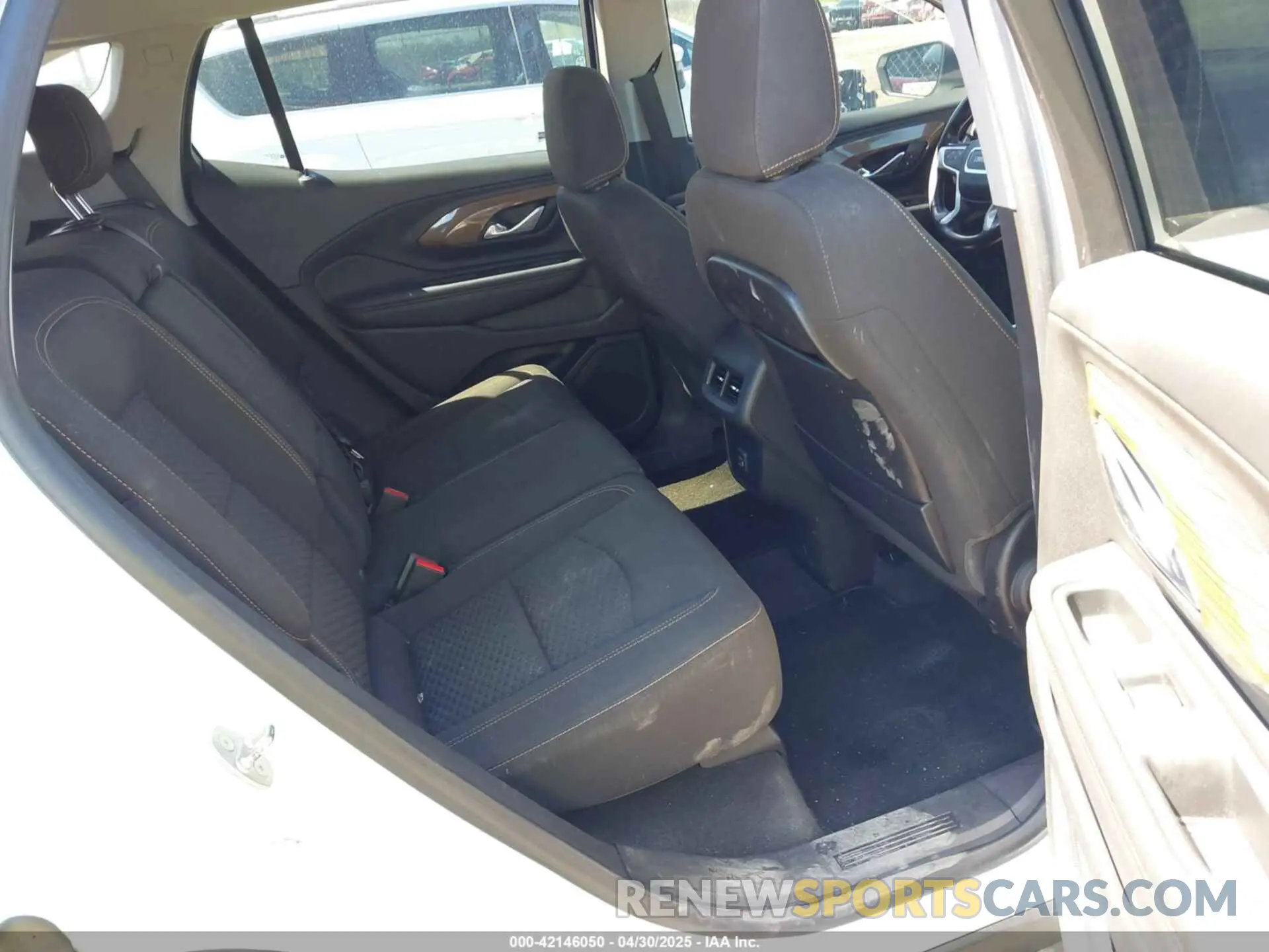8 Photograph of a damaged car 3GKALMEV1LL134843 GMC TERRAIN 2020