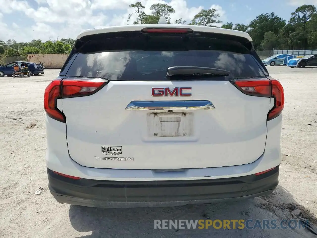 6 Photograph of a damaged car 3GKALMEV1LL142523 GMC TERRAIN 2020
