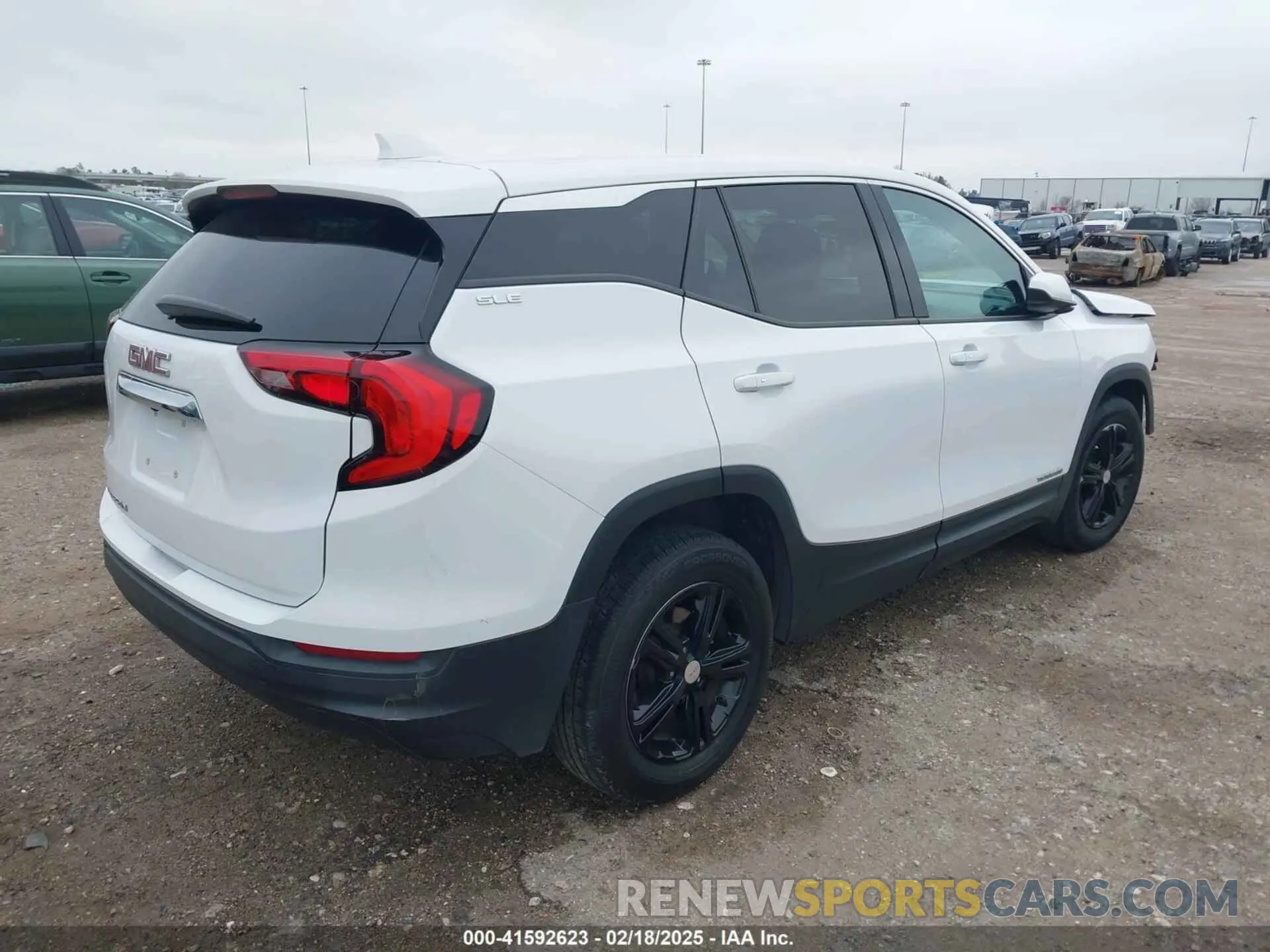 4 Photograph of a damaged car 3GKALMEV1LL145017 GMC TERRAIN 2020
