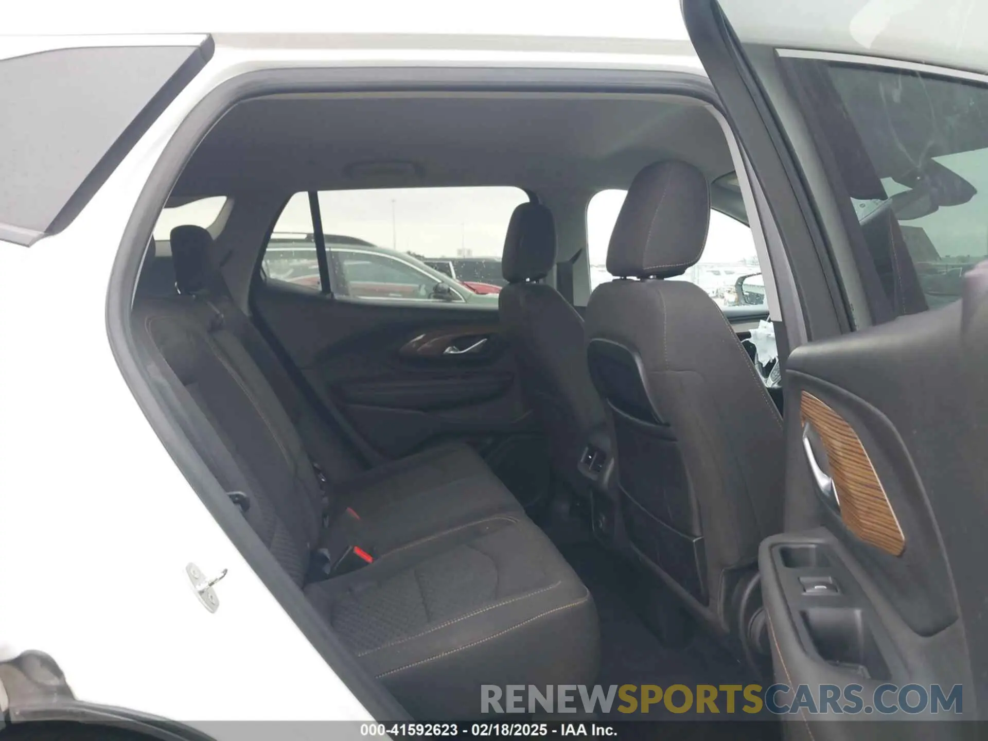 8 Photograph of a damaged car 3GKALMEV1LL145017 GMC TERRAIN 2020