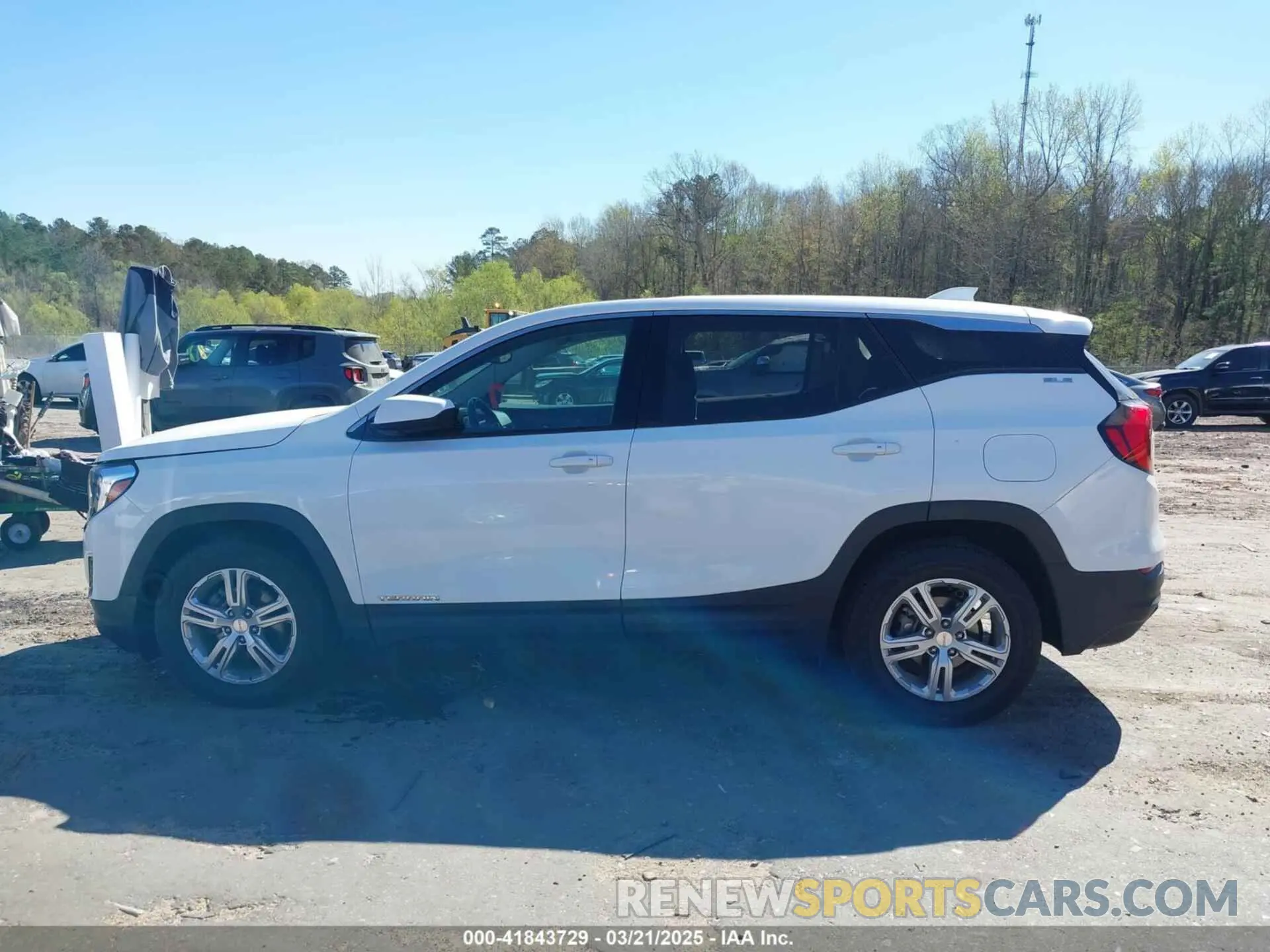 14 Photograph of a damaged car 3GKALMEV1LL224087 GMC TERRAIN 2020