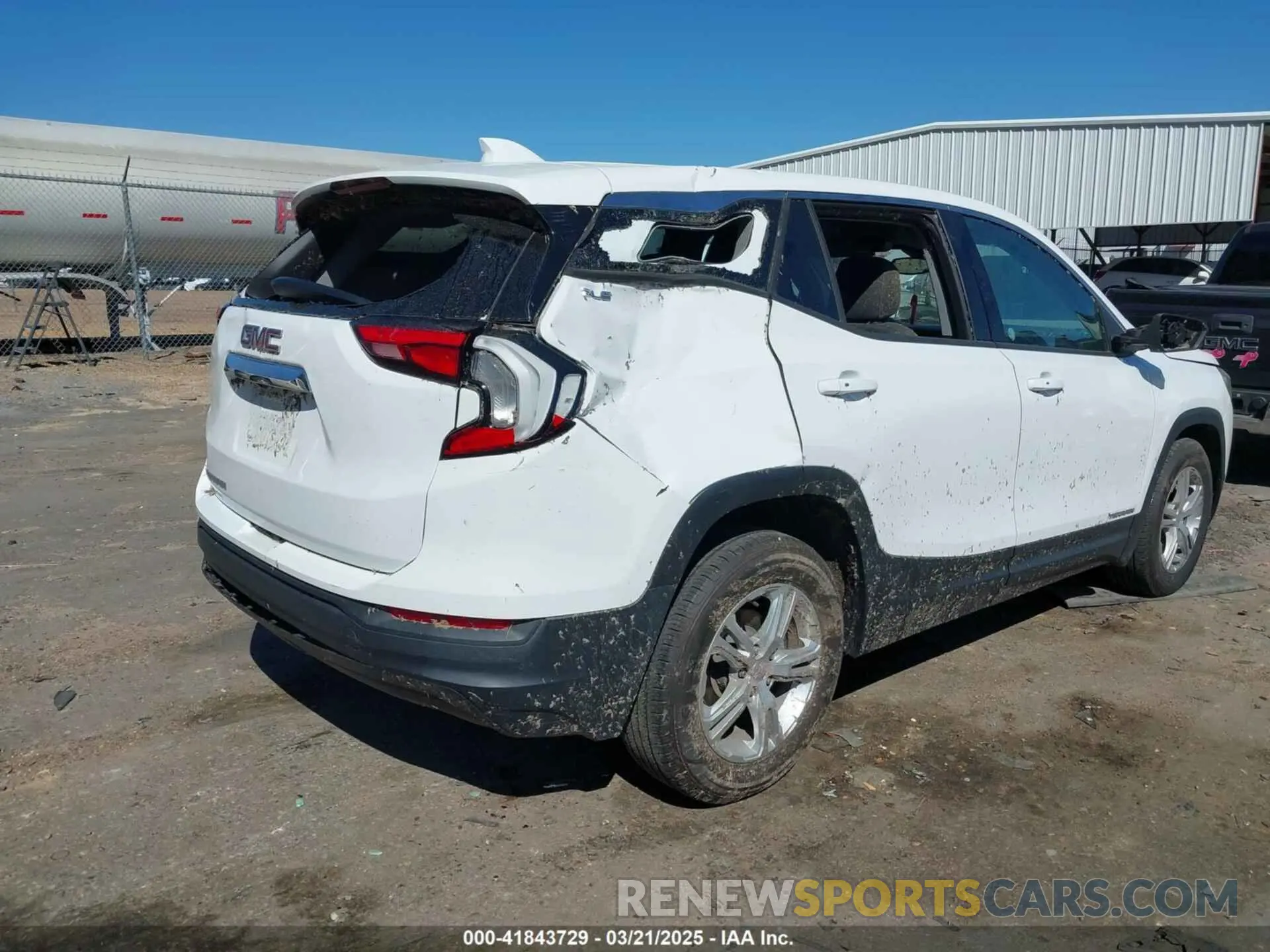 6 Photograph of a damaged car 3GKALMEV1LL224087 GMC TERRAIN 2020