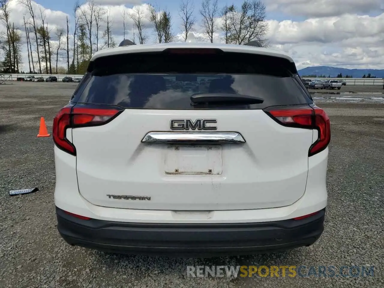 6 Photograph of a damaged car 3GKALMEV1LL263634 GMC TERRAIN 2020