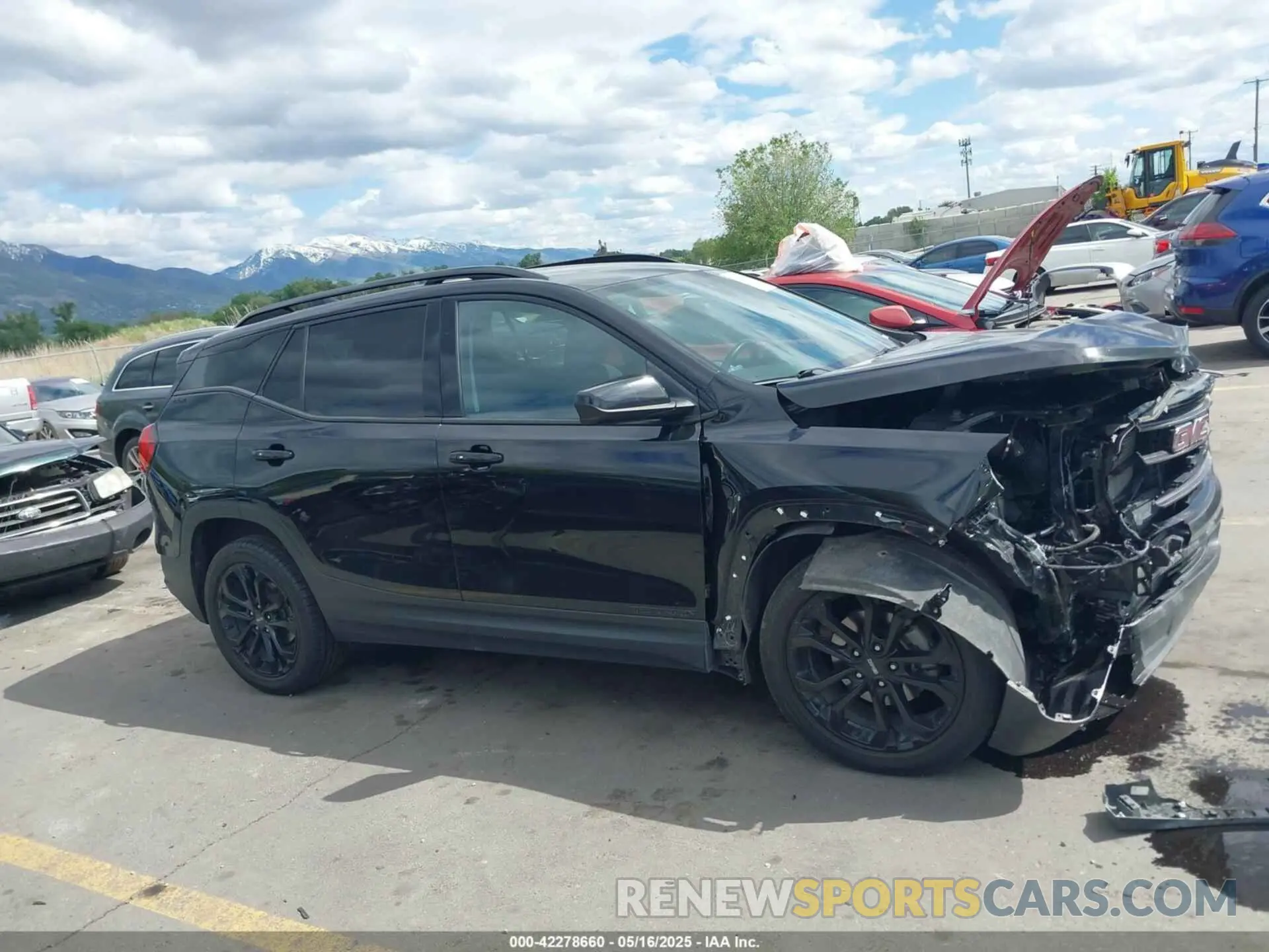 13 Photograph of a damaged car 3GKALMEV1LL344326 GMC TERRAIN 2020