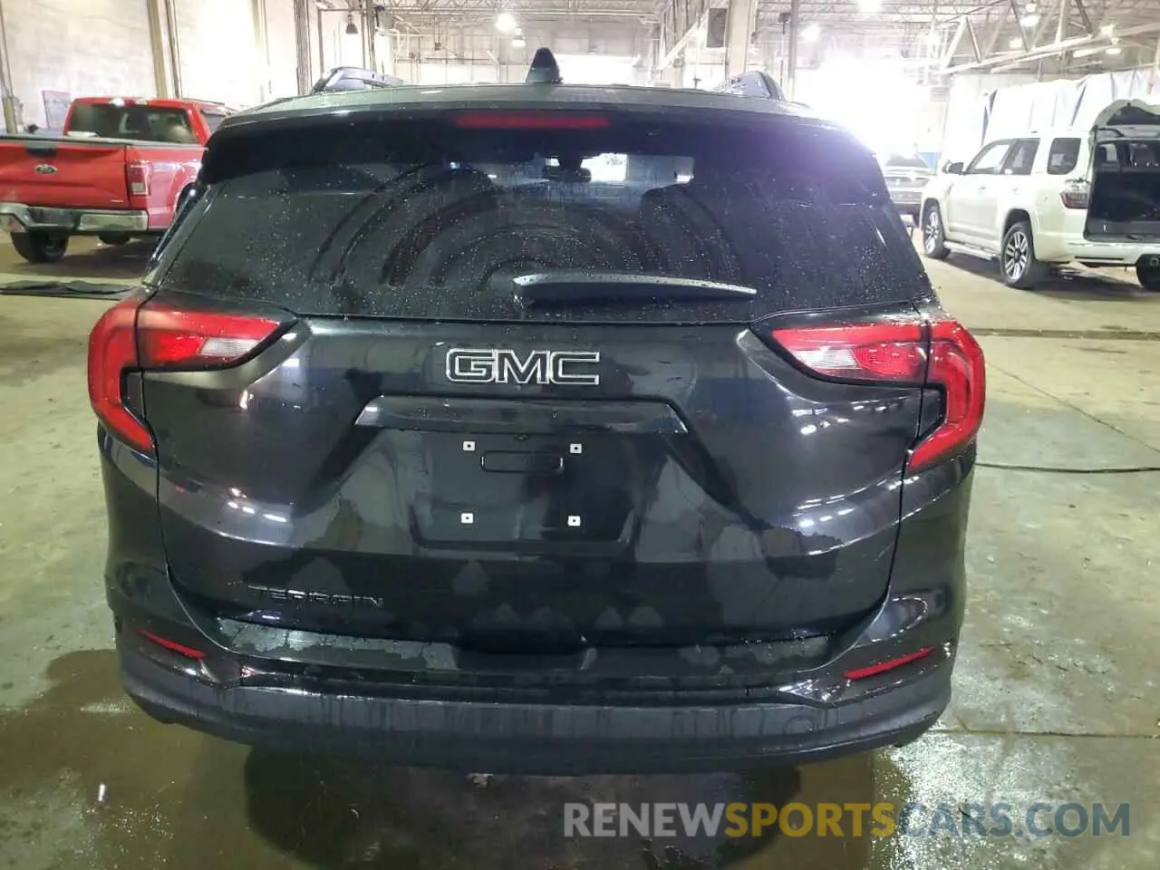 6 Photograph of a damaged car 3GKALMEV2LL124466 GMC TERRAIN 2020