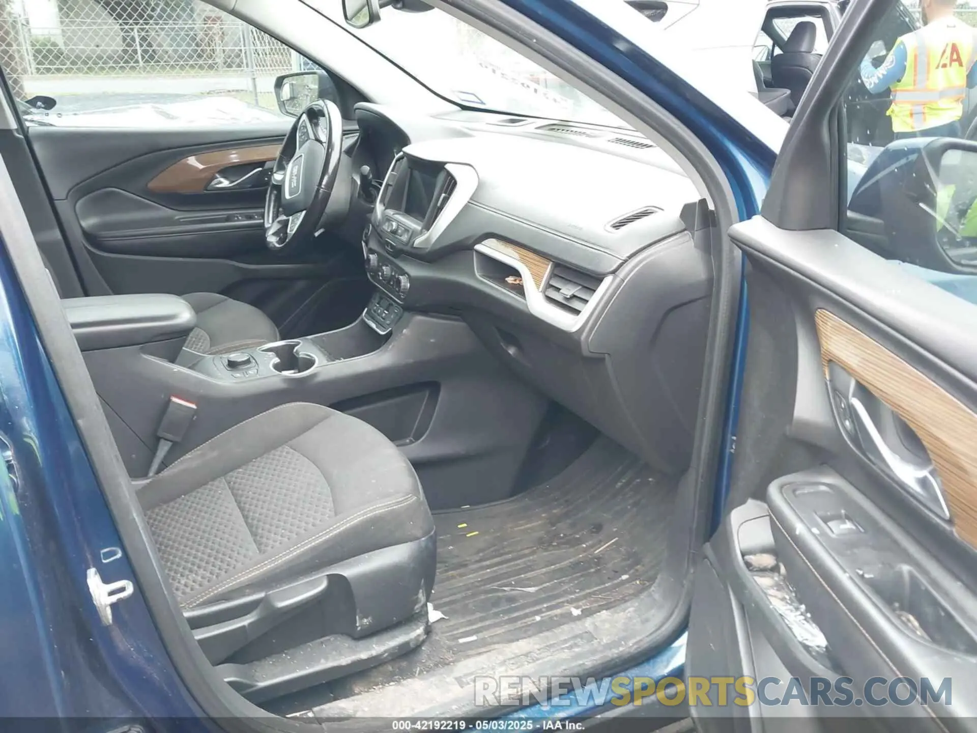 5 Photograph of a damaged car 3GKALMEV2LL154731 GMC TERRAIN 2020