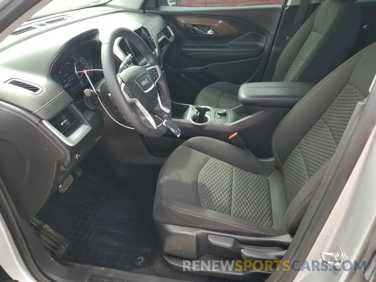7 Photograph of a damaged car 3GKALMEV2LL310119 GMC TERRAIN 2020